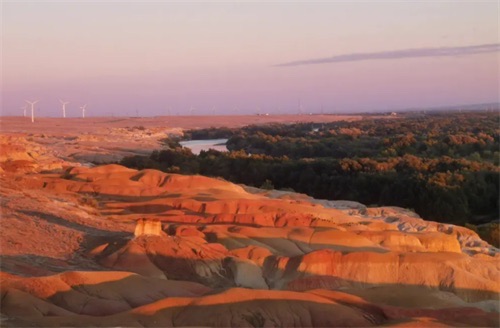 网络图片(侵删) 网络图片(侵删)