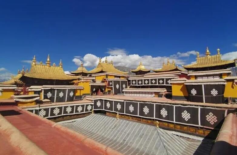 网络图片(侵删) 网络图片(侵删)