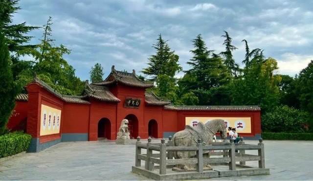 网络图片(侵删) 网络图片(侵删)