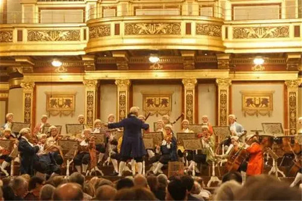 网络图片(侵删) 网络图片(侵删)